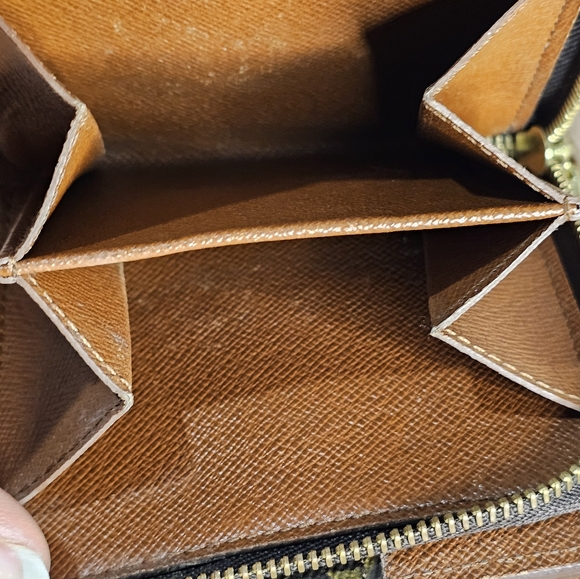 LOUIS VUITTON MONOGRAM SPEEDY 30 WITH LOCK PLUS LV WALLET BUNDLE - Picture 11 of 13